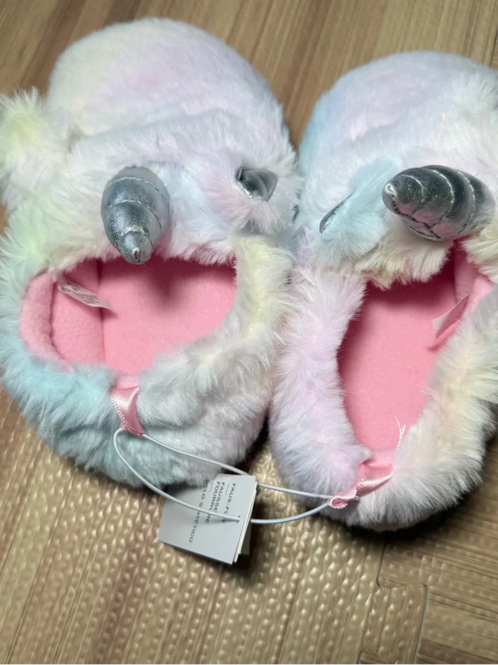 Old Navy Toddler Unicorn Slippers Fuzzy Plush Pink Size L (11)New